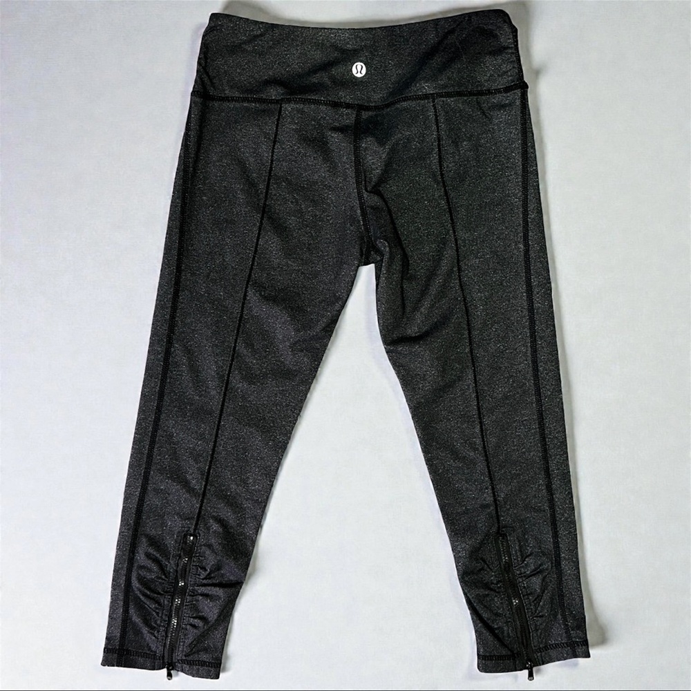 Lululemon Cropped Leggings Charcoal Grey Heather Metallic Zipper Cuffs Womens 4